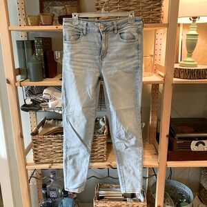 American Eagle Super High Rise Jegging Next Level Stretch size 12